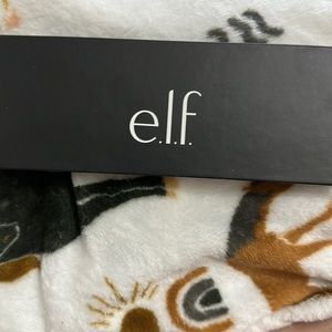 Elf party pallet eyeshadow UNUSED WITH PLASTIC